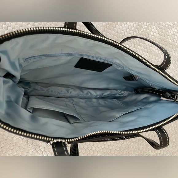 Black Coach handbag - Picture 2 of 5